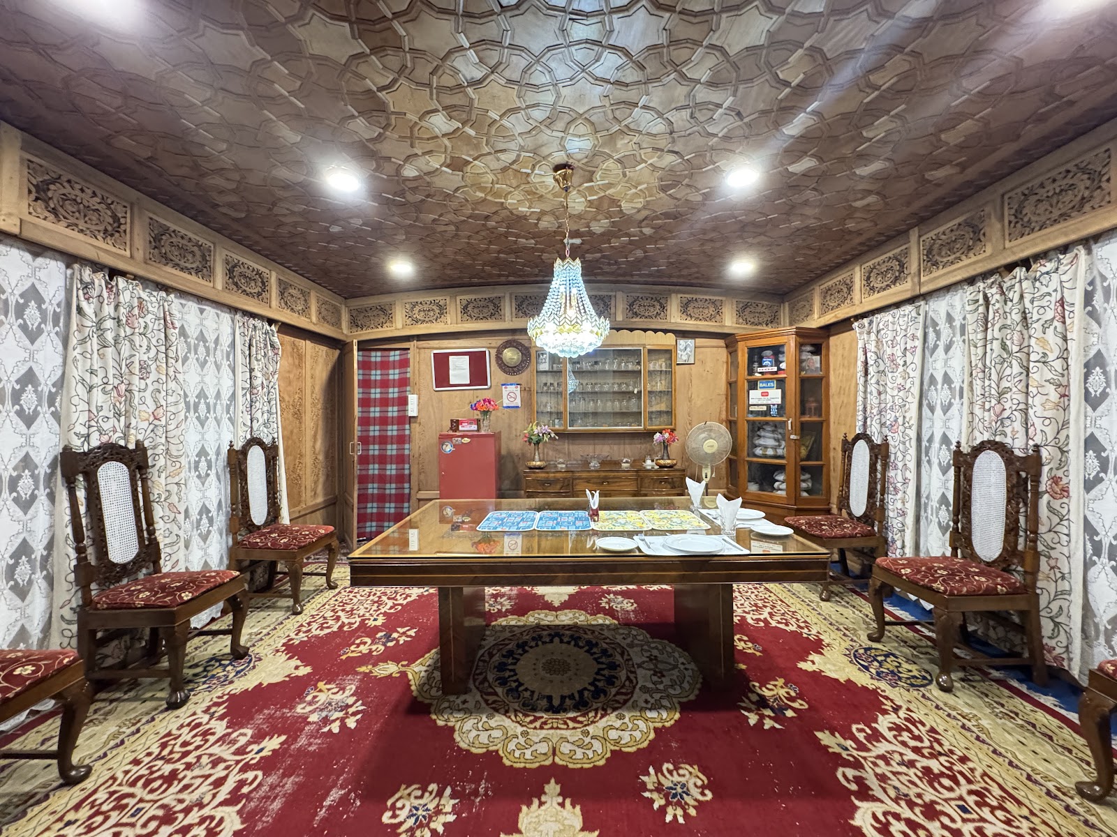 Royal Star Houseboat on Dal Lake, Srinagar