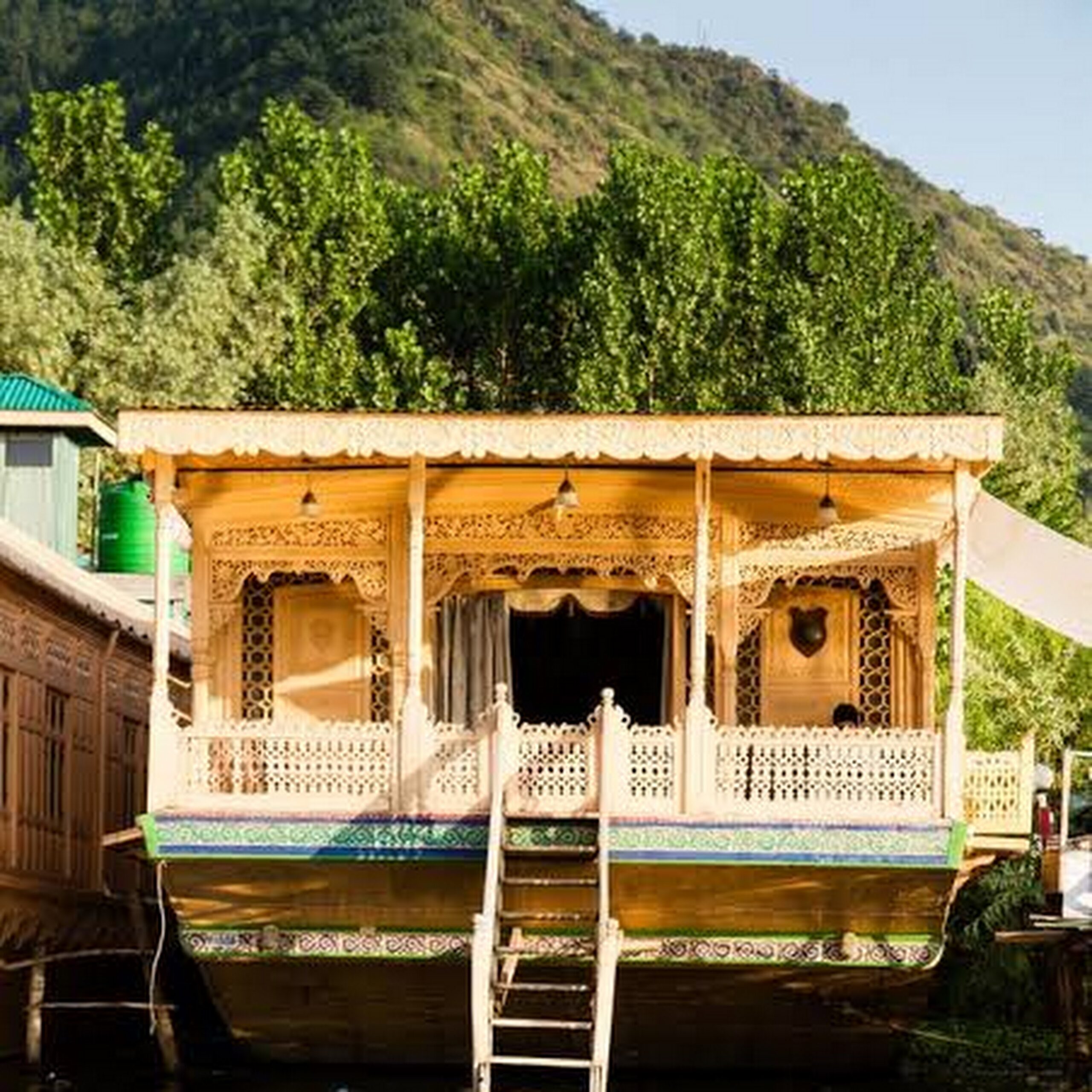 Shreen Houseboat on Dal Lake, Srinagar
